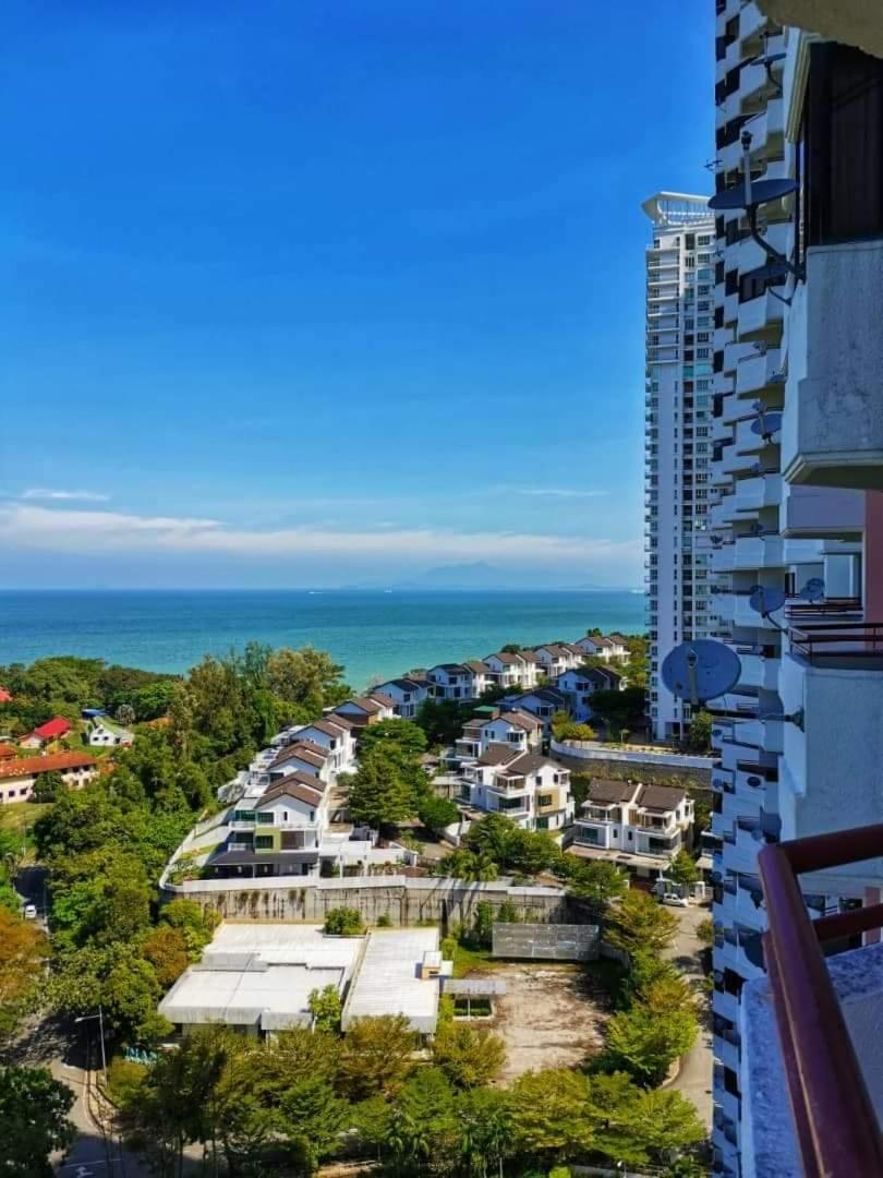 Airbnb At Sri Sayang Batu Ferringhi Beach Exterior foto