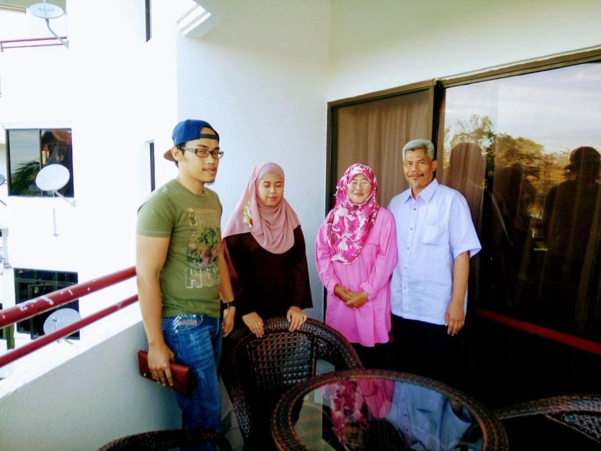 Airbnb At Sri Sayang Batu Ferringhi Beach Exterior foto