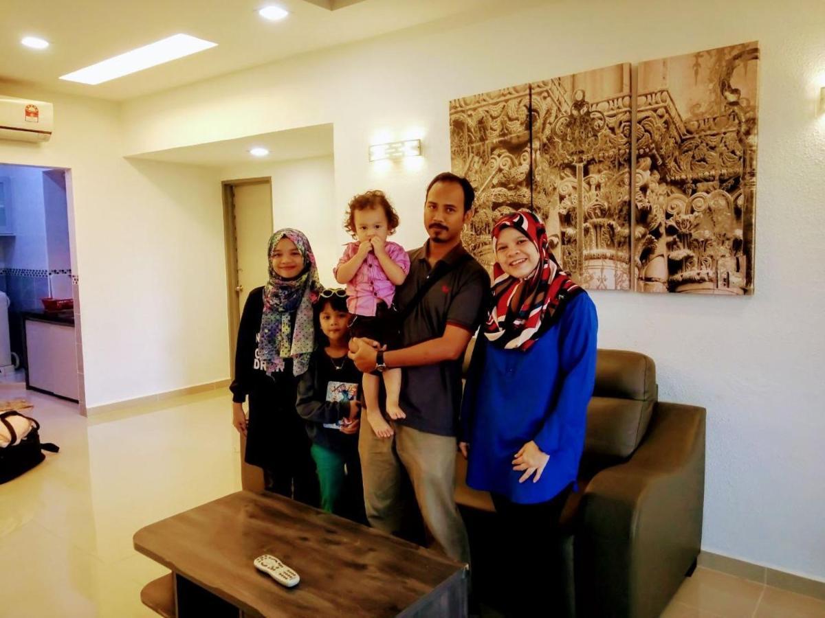 Airbnb At Sri Sayang Batu Ferringhi Beach Exterior foto