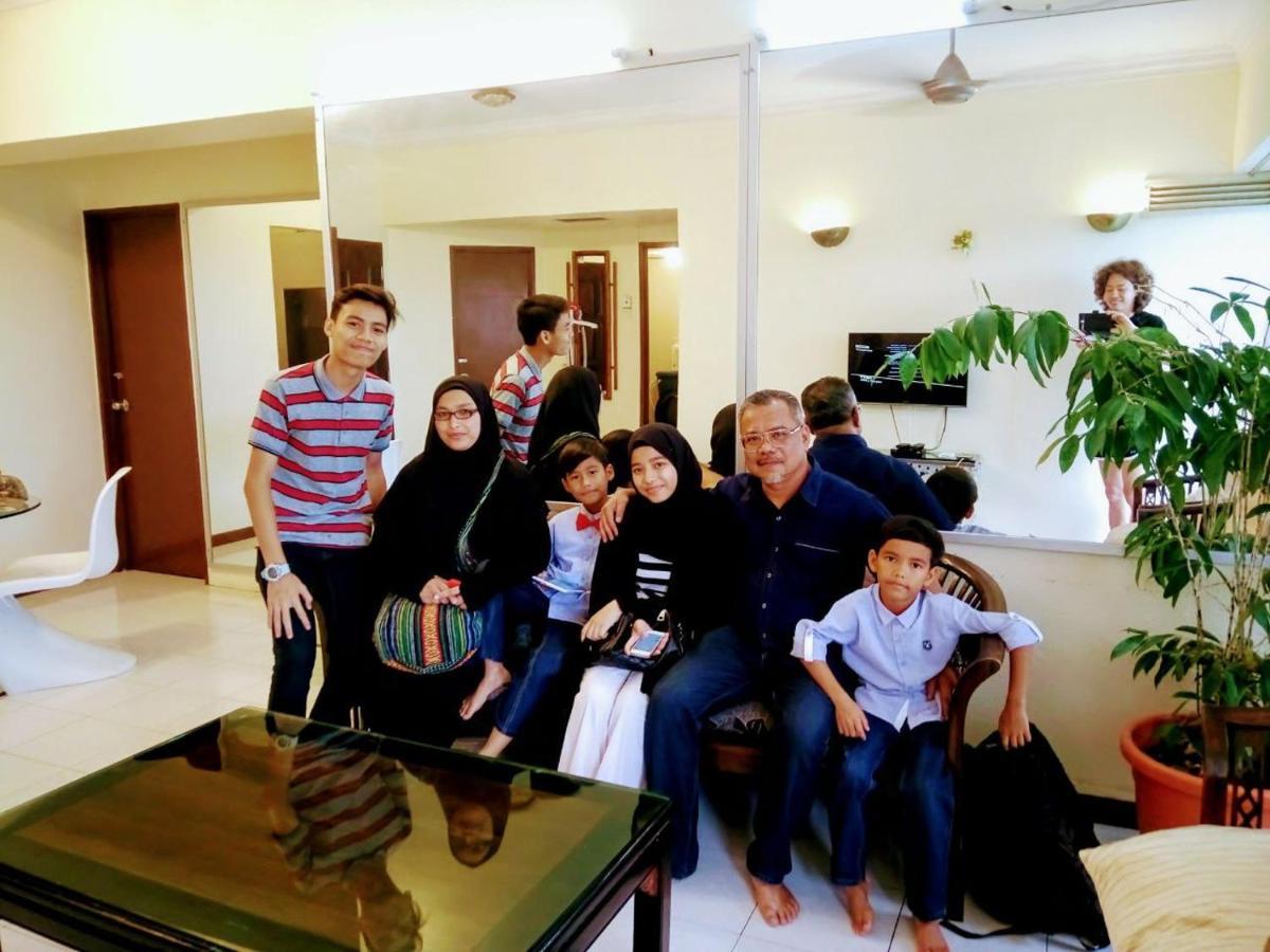 Airbnb At Sri Sayang Batu Ferringhi Beach Exterior foto