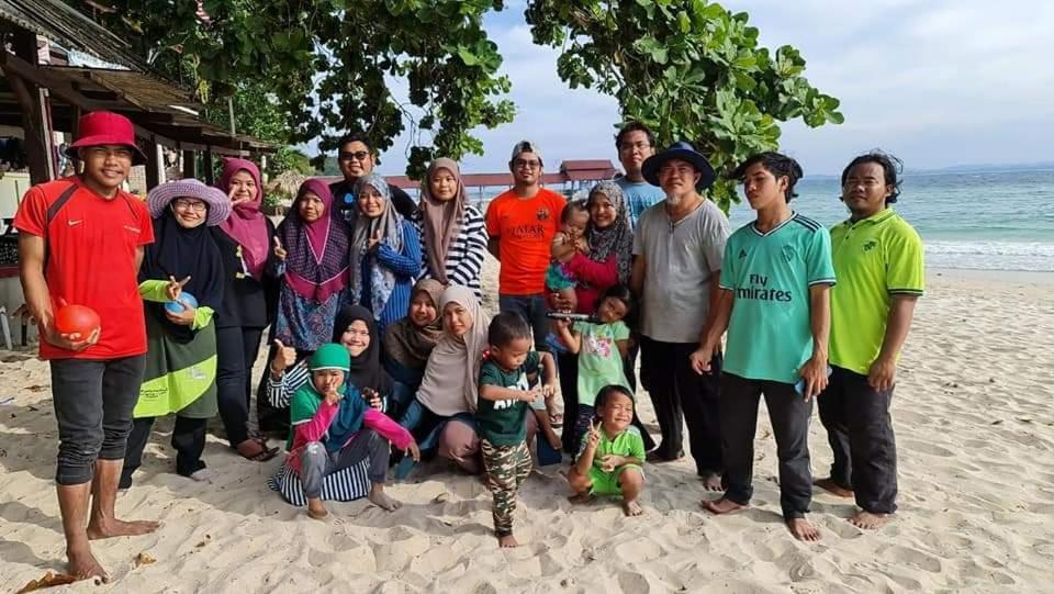 Airbnb At Sri Sayang Batu Ferringhi Beach Exterior foto